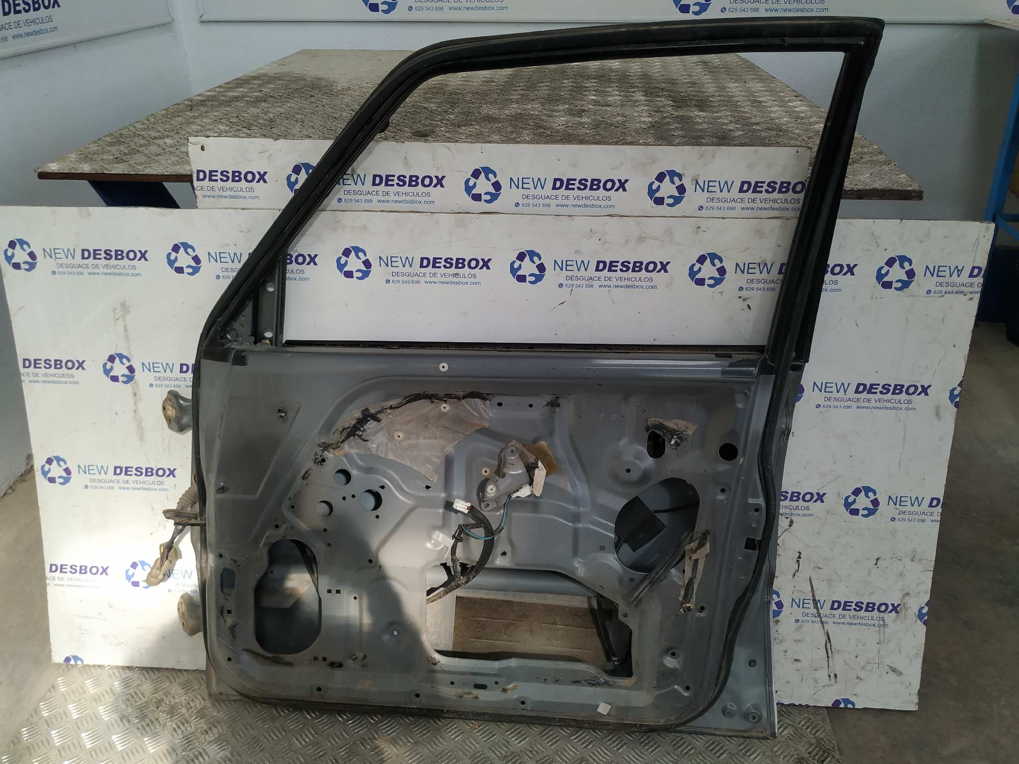 PUERTA DELANTERA DERECHA MITSUBISHI MONTERO (V20/V40) - vista 2