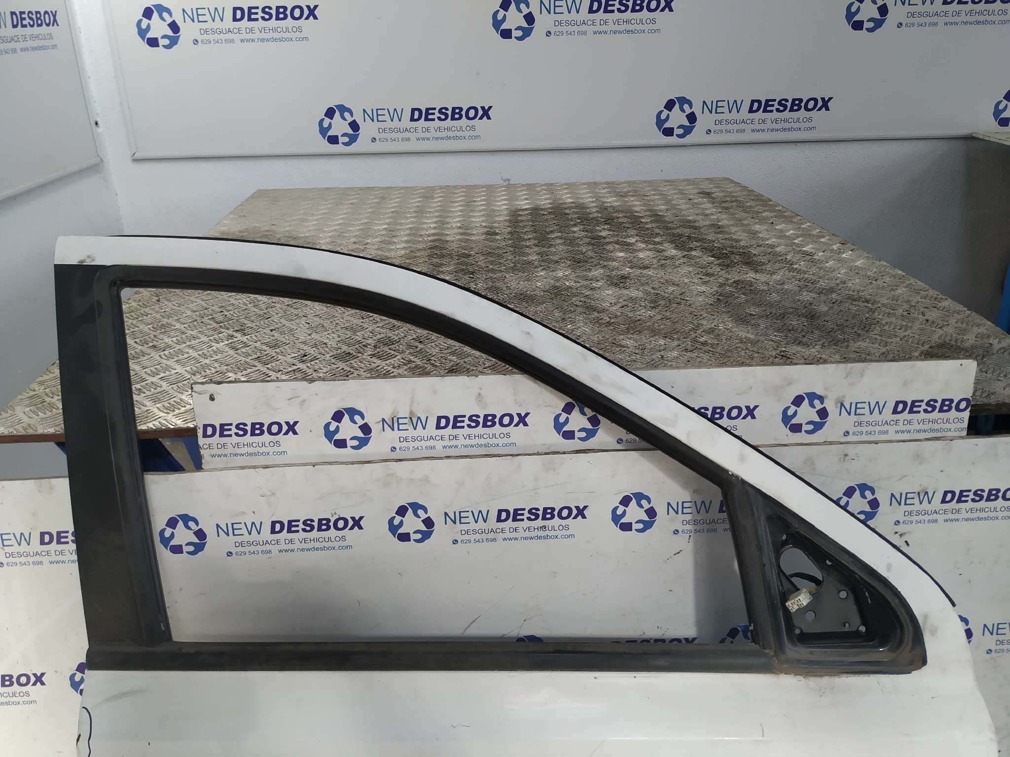 PUERTA DELANTERA DERECHA KIA SORENTO - vista 4