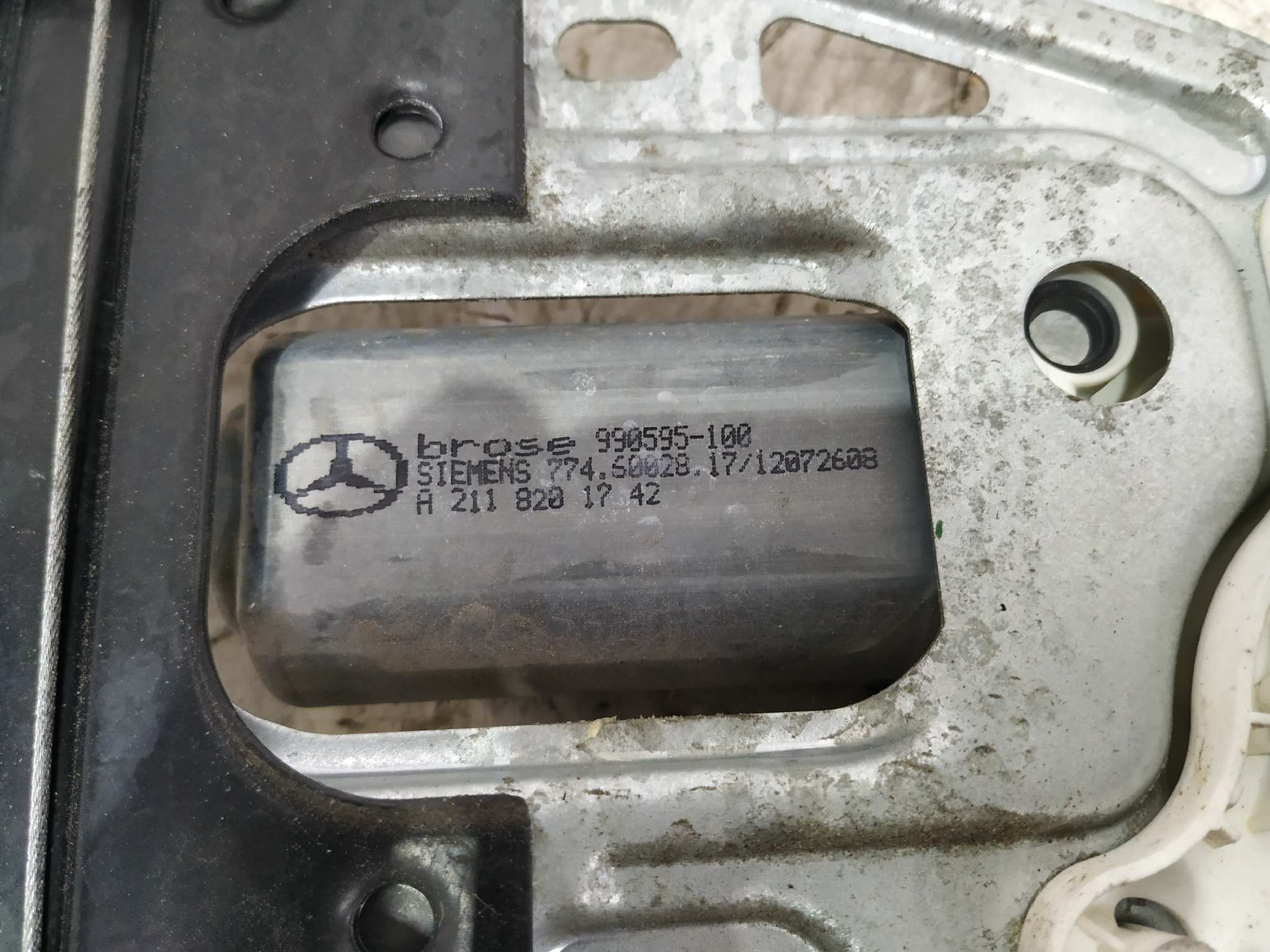 ELEVALUNAS DELANTERO DERECHO MERCEDES-BENZ CLASE C (W203) SPORTCOUPE - vista 3