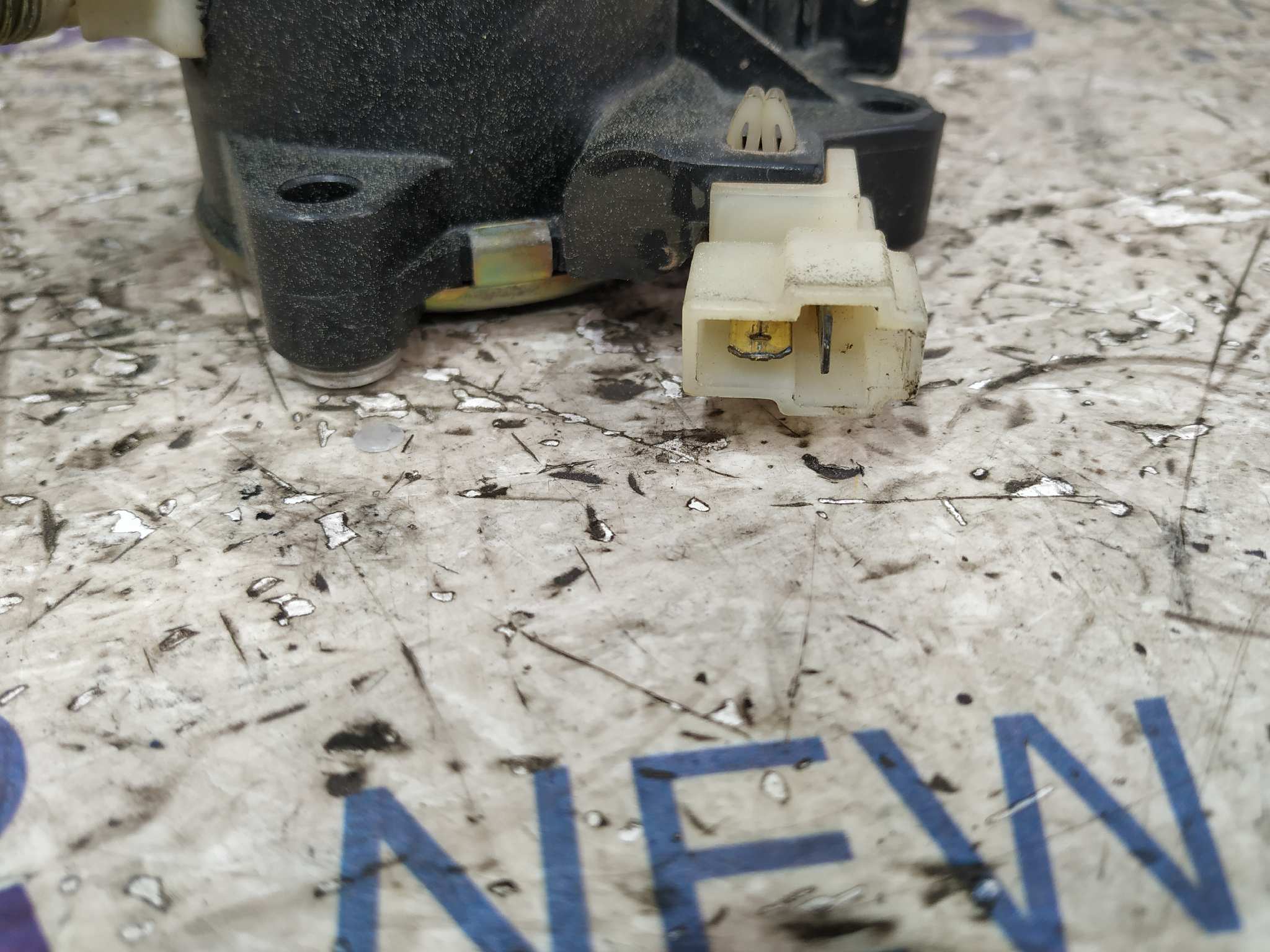 ELEVALUNAS DELANTERO DERECHO MITSUBISHI MONTERO (V20/V40) - vista 3