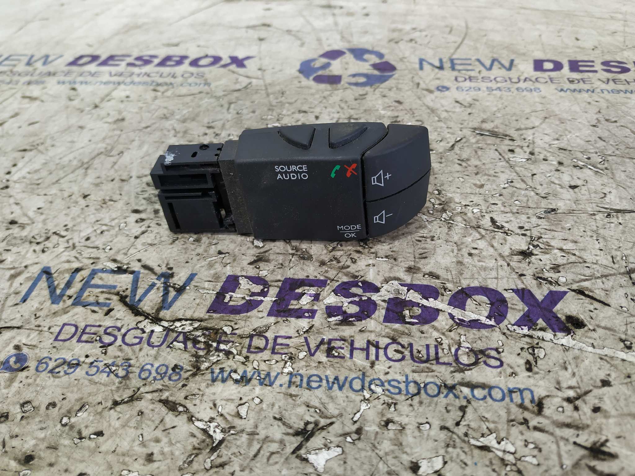 MANDO MULTIFUNCION DACIA DOKKER