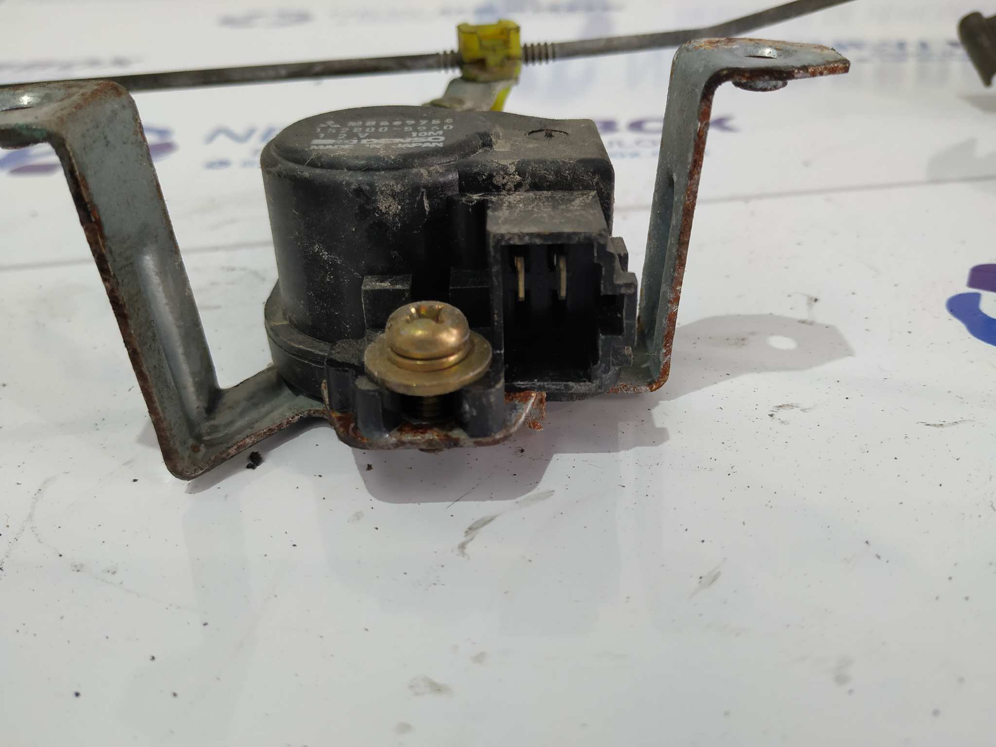 CERRADURA PUERTA TRASERA DERECHA MITSUBISHI MONTERO (V20/V40) - vista 3