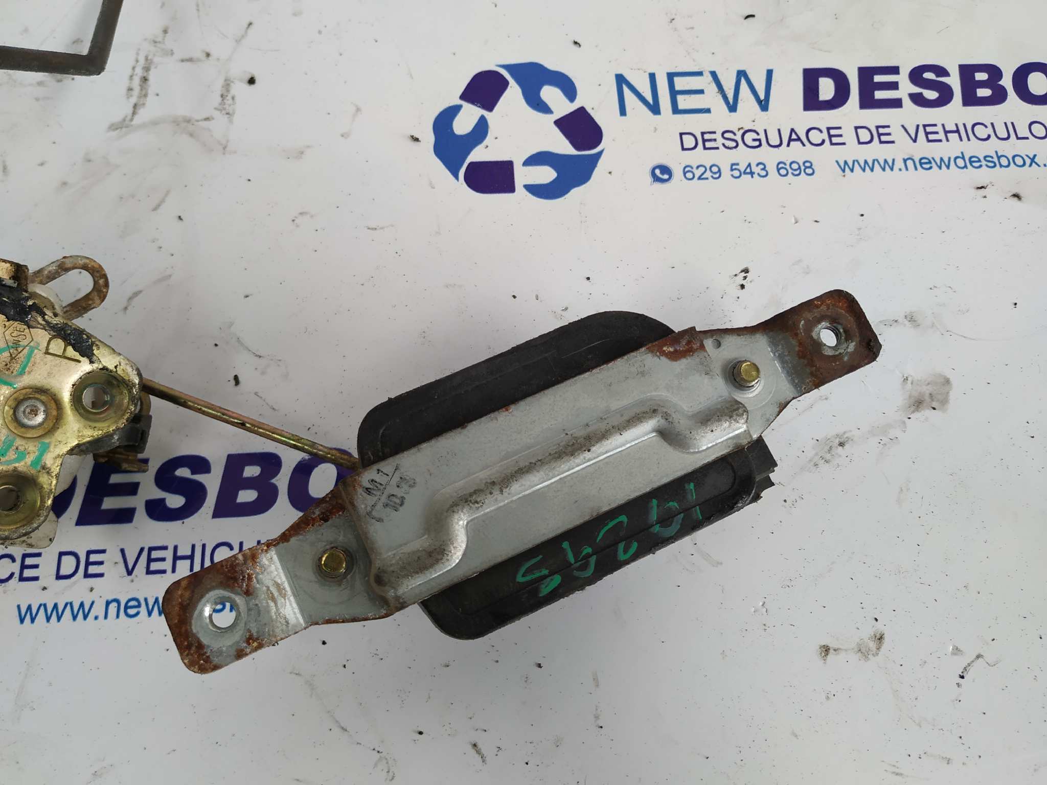 CERRADURA PUERTA DELANTERA DERECHA MITSUBISHI MONTERO (V20/V40) - vista 4