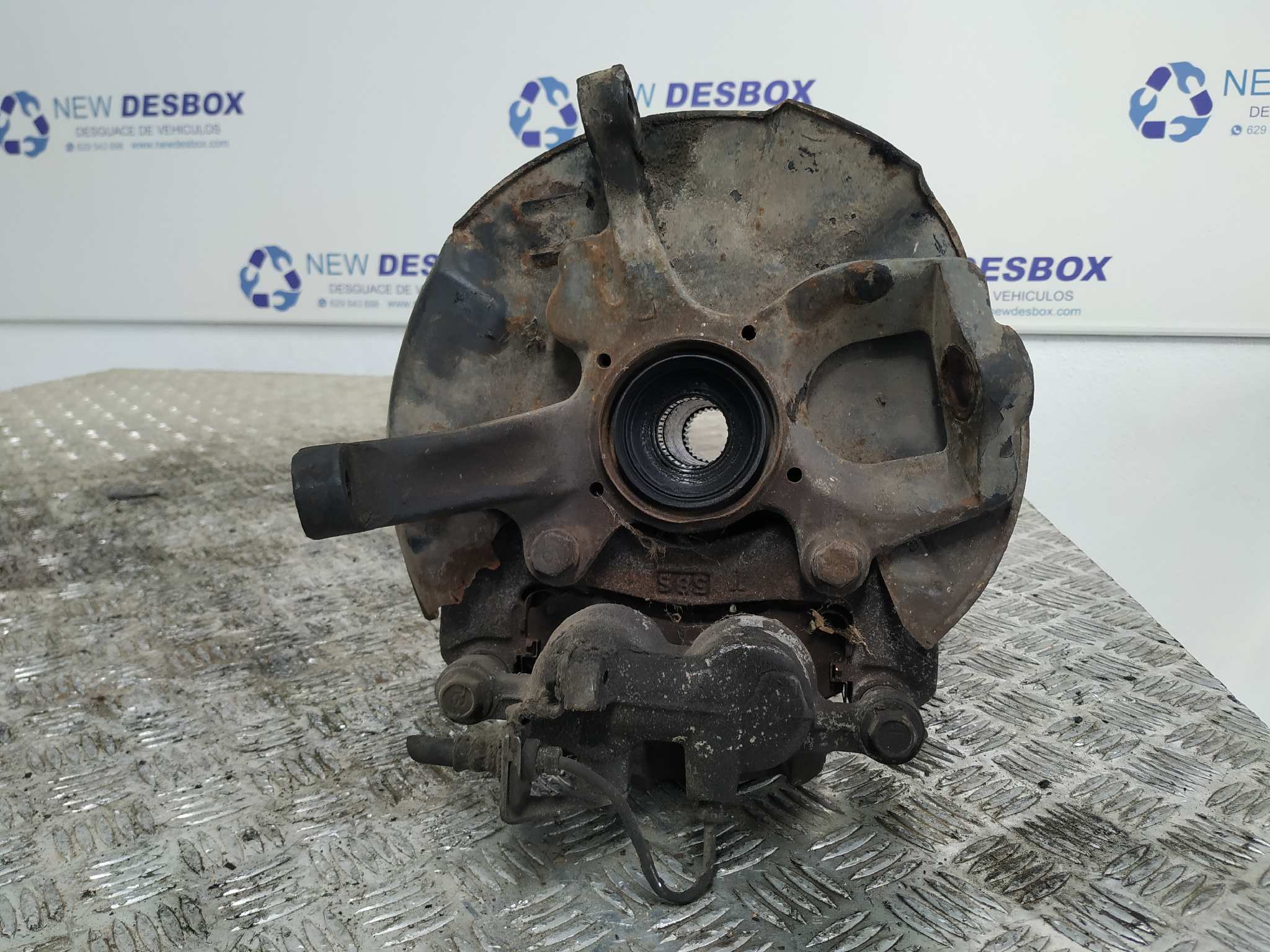 MANGUETA DELANTERA IZQUIERDA MITSUBISHI MONTERO (V20/V40)