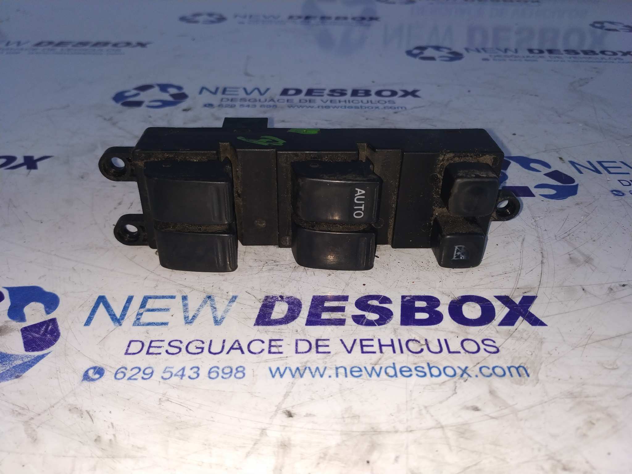 MANDO ELEVALUNAS DELANTERO IZQUIERDO NISSAN PRIMERA BERLINA (P12)