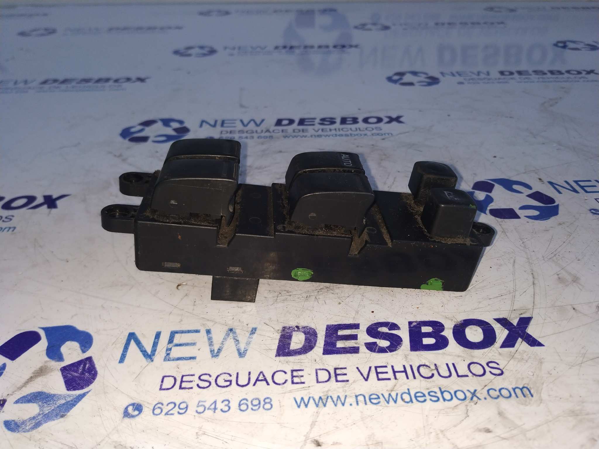 MANDO ELEVALUNAS DELANTERO IZQUIERDO NISSAN PRIMERA BERLINA (P12) - vista 2