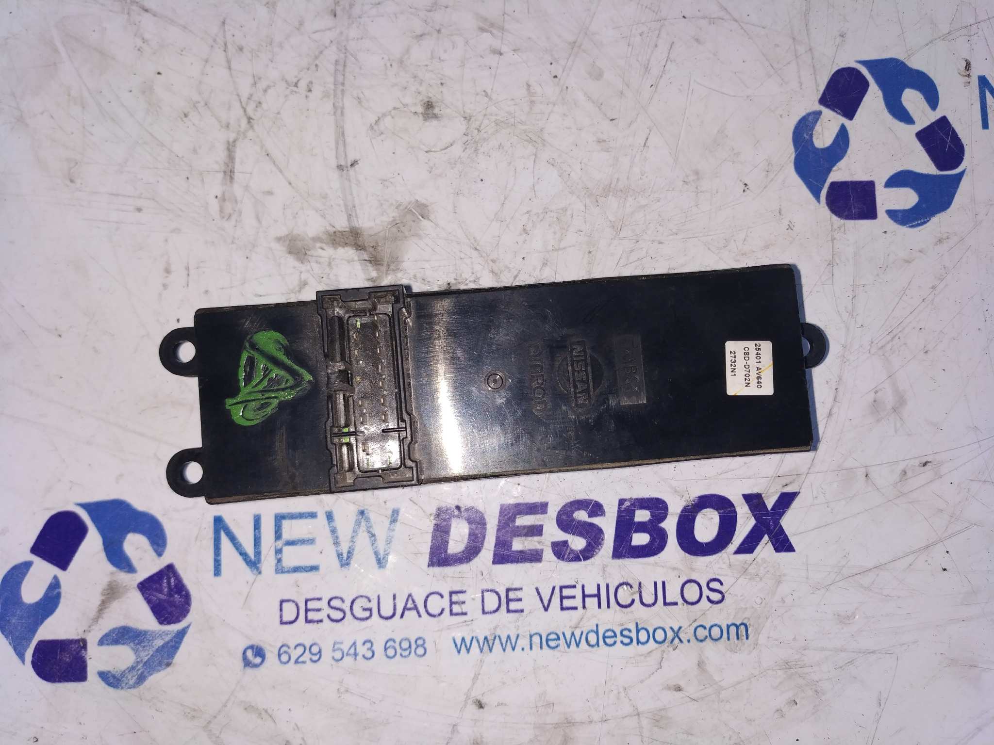 MANDO ELEVALUNAS DELANTERO IZQUIERDO NISSAN PRIMERA BERLINA (P12) - vista 4