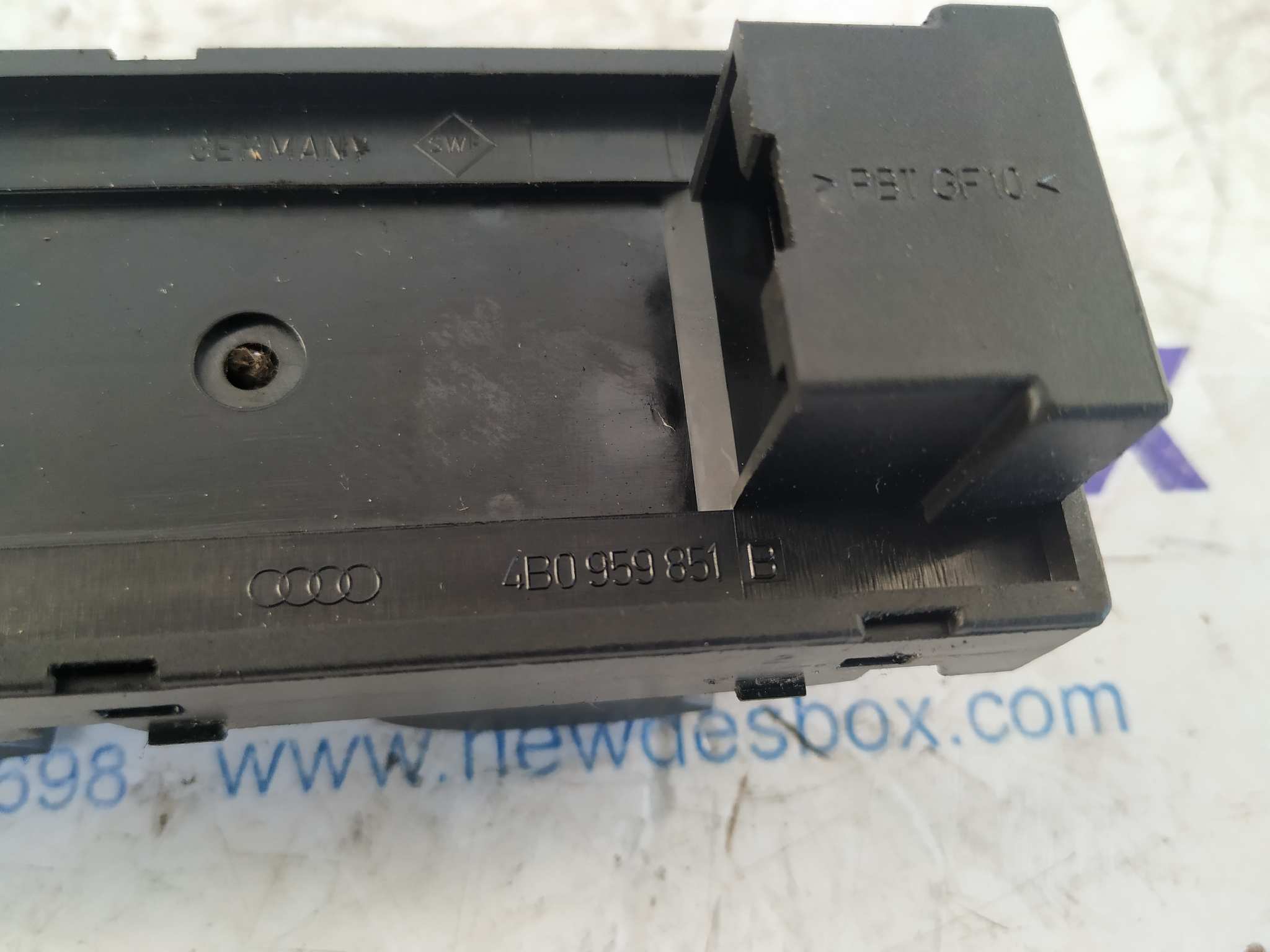 MANDO ELEVALUNAS DELANTERO IZQUIERDO AUDI A3 (8L) - vista 3