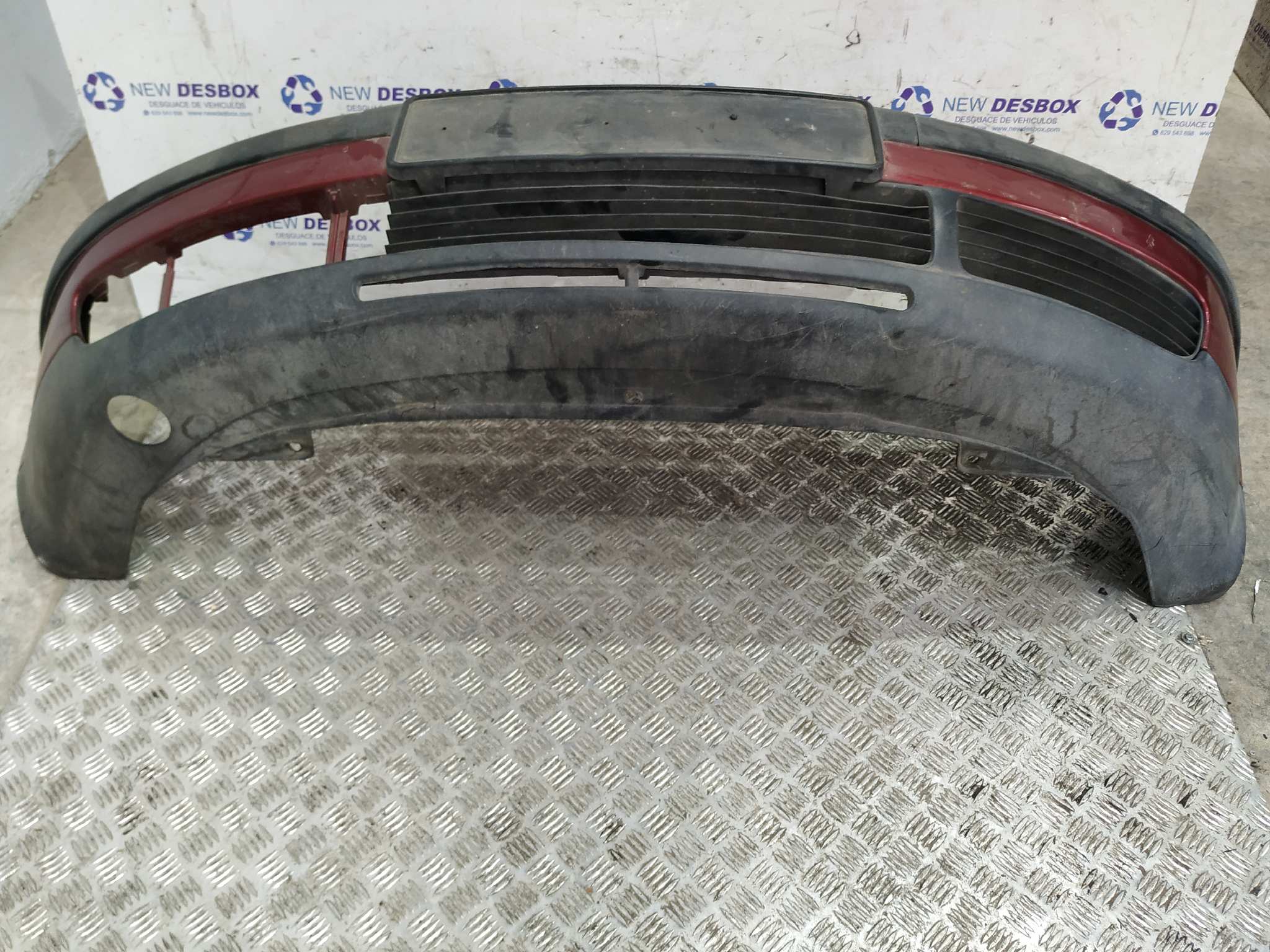 PARAGOLPES DELANTERO VOLKSWAGEN PASSAT BERLINA (3B2) - vista 3