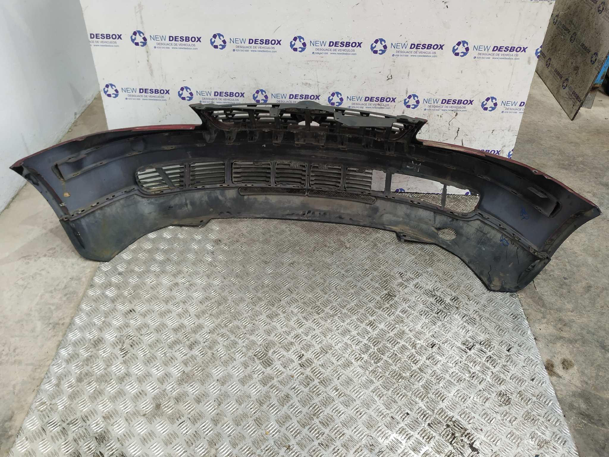 PARAGOLPES DELANTERO VOLKSWAGEN PASSAT BERLINA (3B2) - vista 5