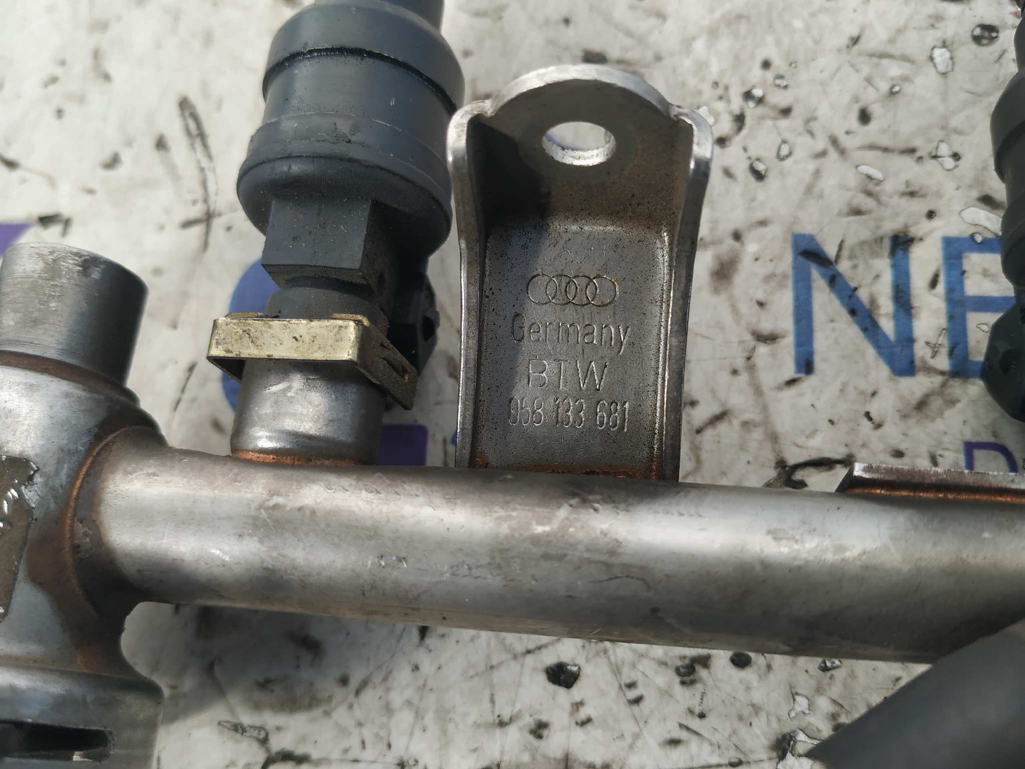 RAMPA INYECTORA AUDI A4 BERLINA (B5) - vista 5