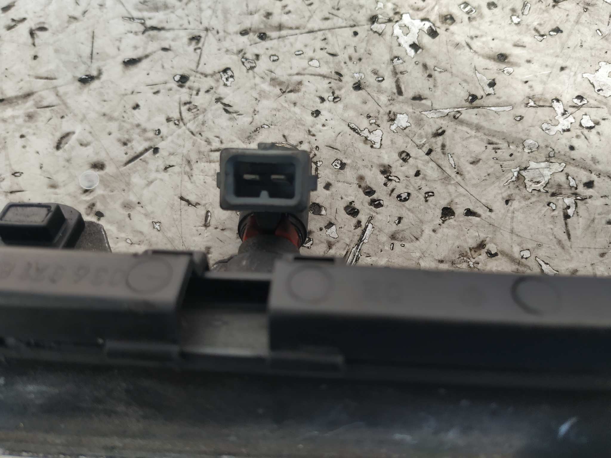 RAMPA INYECTORA VOLKSWAGEN POLO BERLINA (6N2) - vista 5