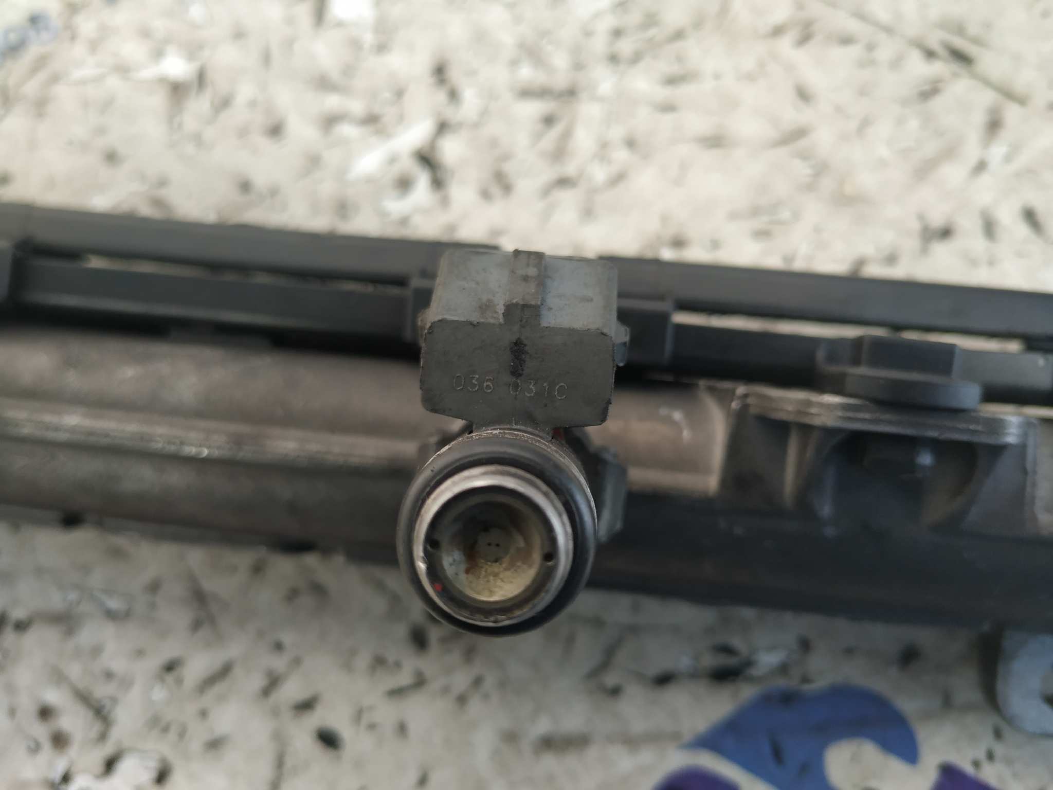 RAMPA INYECTORA VOLKSWAGEN POLO BERLINA (6N2) - vista 2