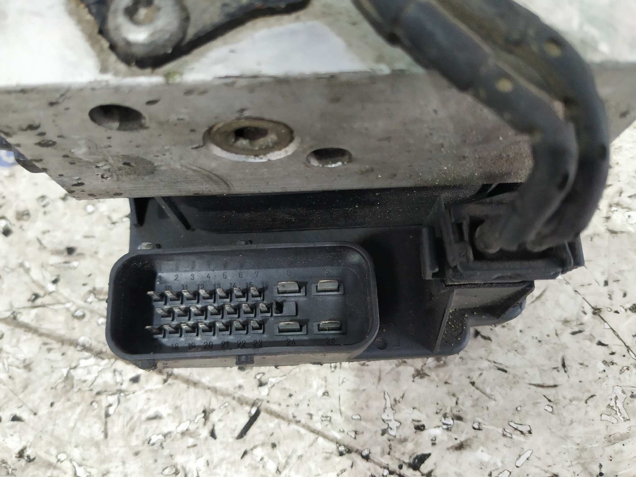 ABS VOLKSWAGEN GOLF IV BERLINA (1J1) - vista 3