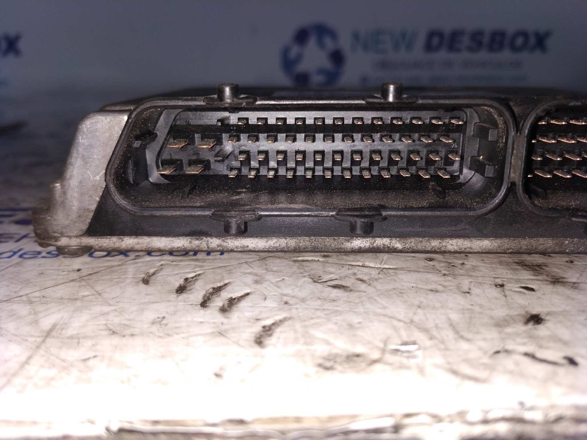 CENTRALITA MOTOR UCE VOLKSWAGEN GOLF IV BERLINA (1J1) - vista 3