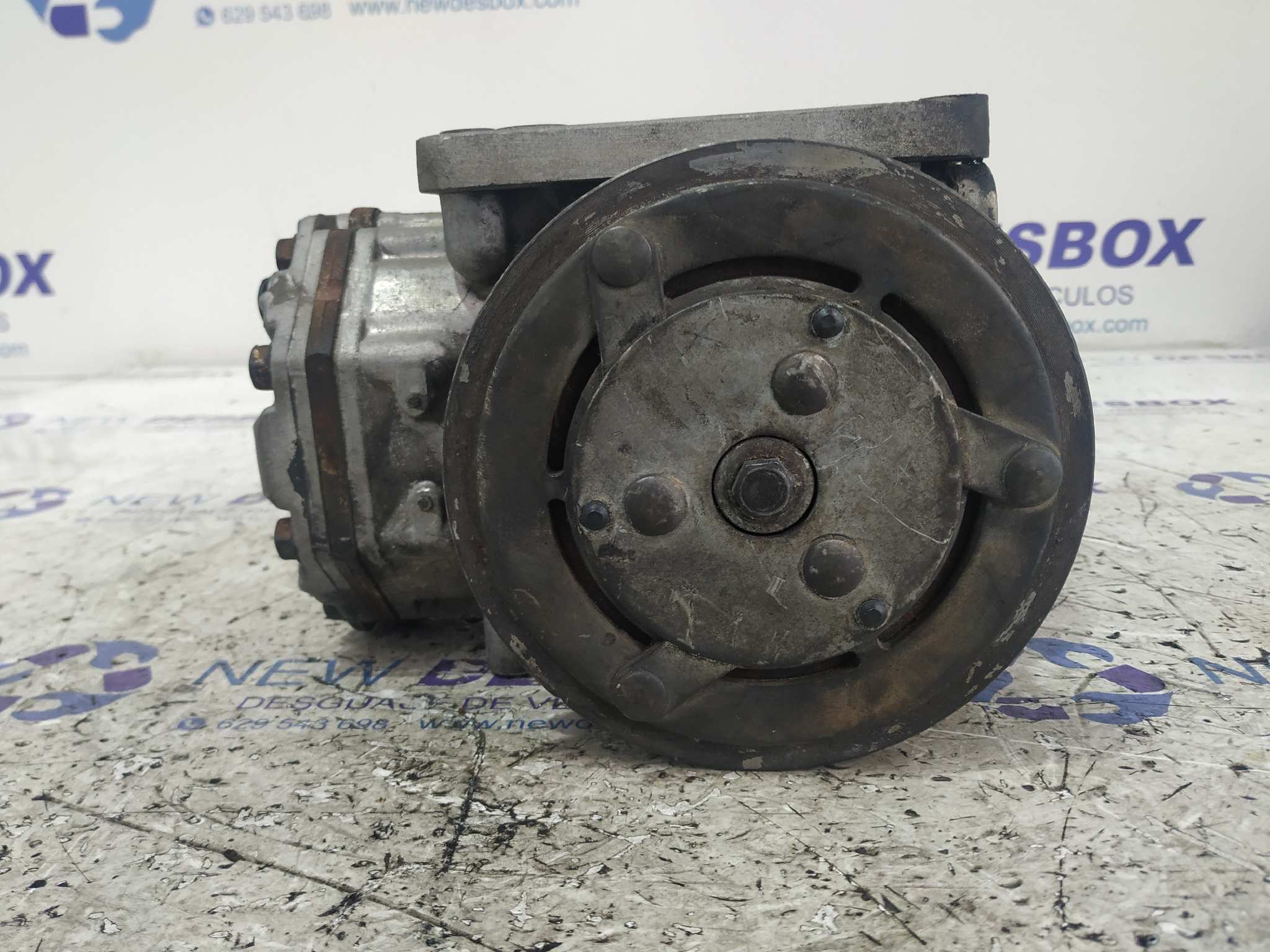 COMPRESOR AIRE ACONDICIONADO VOLKSWAGEN SANTANA (327)