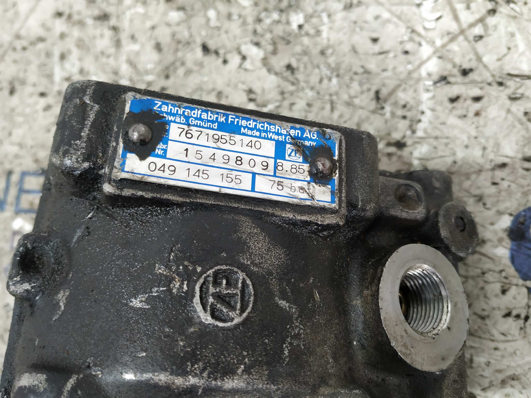 BOMBA DIRECCION AUDI 100 BERLINA (443) - vista 3