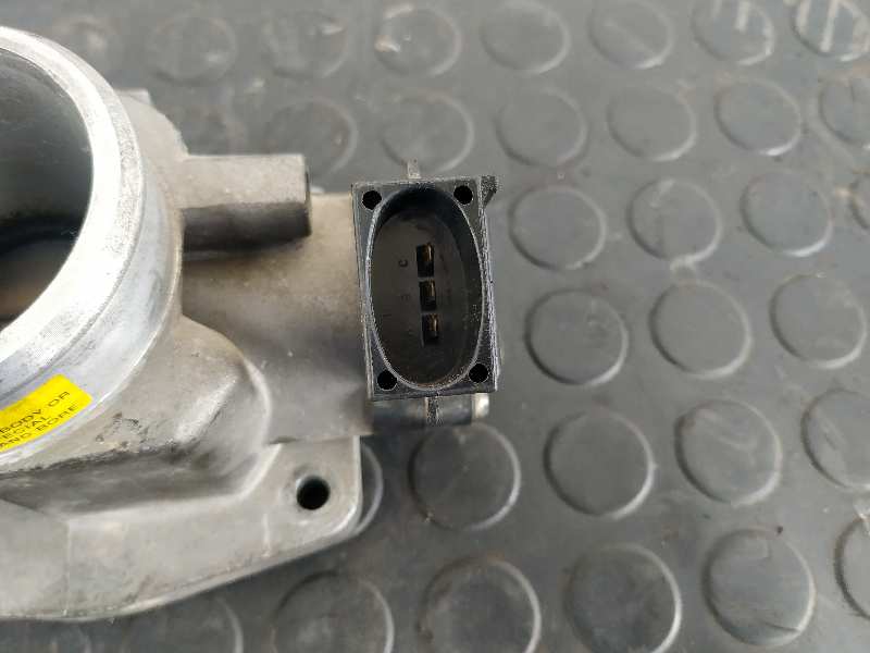 CAJA MARIPOSA FORD FIESTA BERLINA - vista 5