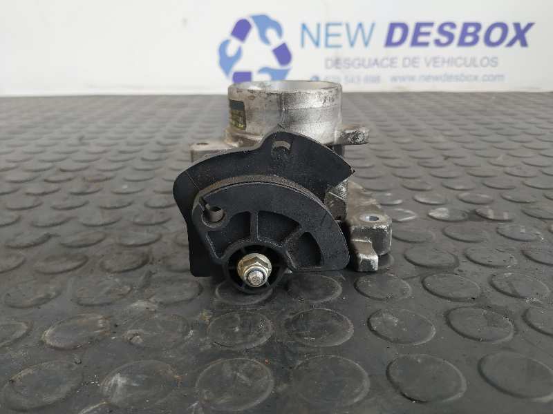 CAJA MARIPOSA FORD FIESTA BERLINA - vista 4