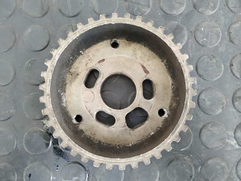 POLEA BOMBA INYECTORA FORD FIESTA BERLINA - vista 3