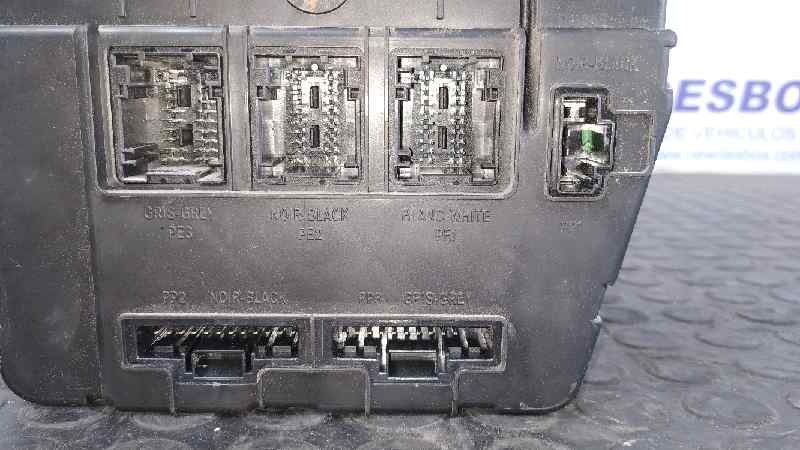 CAJA RELES / FUSIBLES RENAULT SCENIC II - vista 5