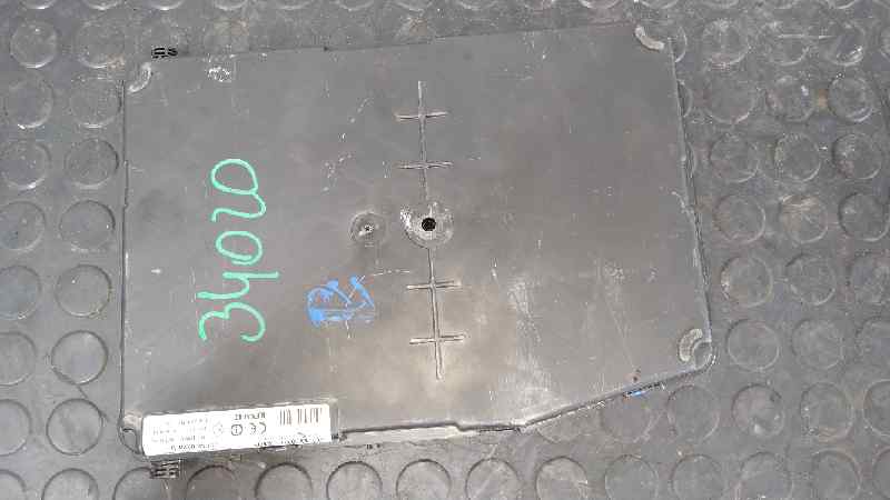 CAJA RELES / FUSIBLES RENAULT SCENIC II - vista 2