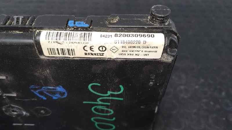 CAJA RELES / FUSIBLES RENAULT SCENIC II - vista 3