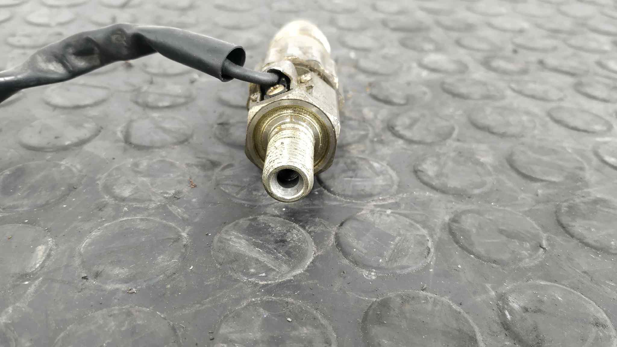 INYECTOR NISSAN ALMERA (N15) - vista 4