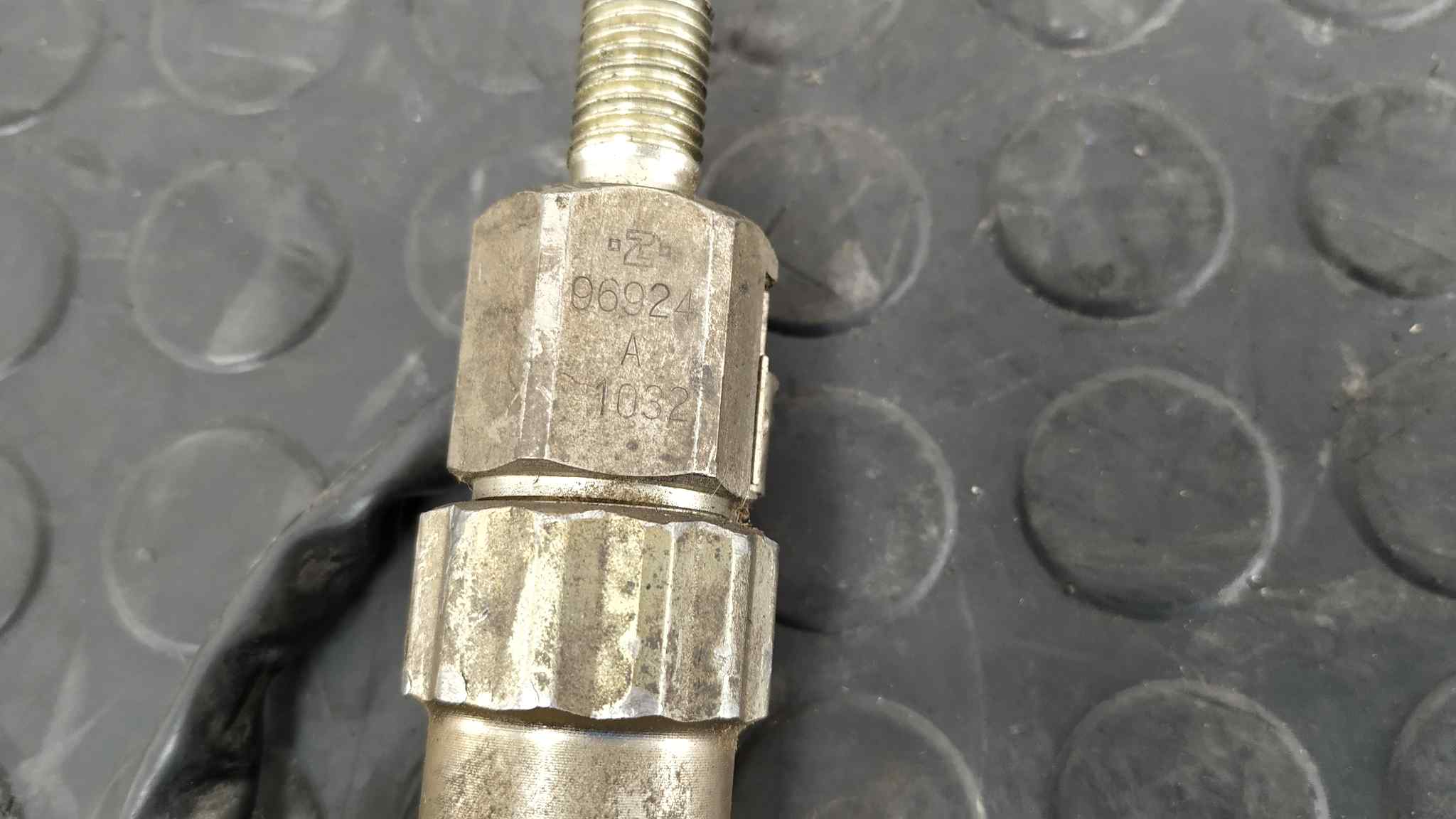 INYECTOR NISSAN ALMERA (N15) - vista 2