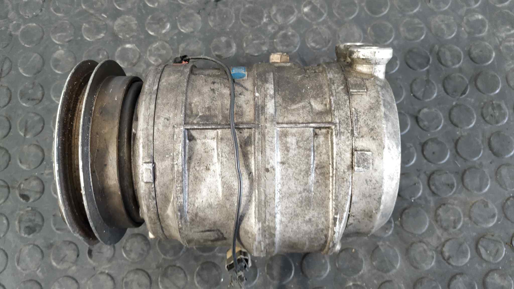 COMPRESOR AIRE ACONDICIONADO NISSAN SERENA (C23M) - vista 3