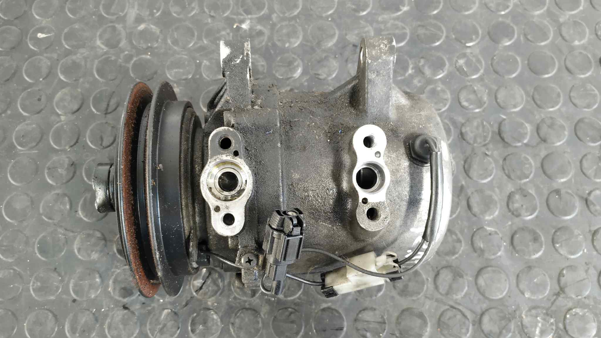 COMPRESOR AIRE ACONDICIONADO NISSAN PRIMERA BERLINA (P11) - vista 4