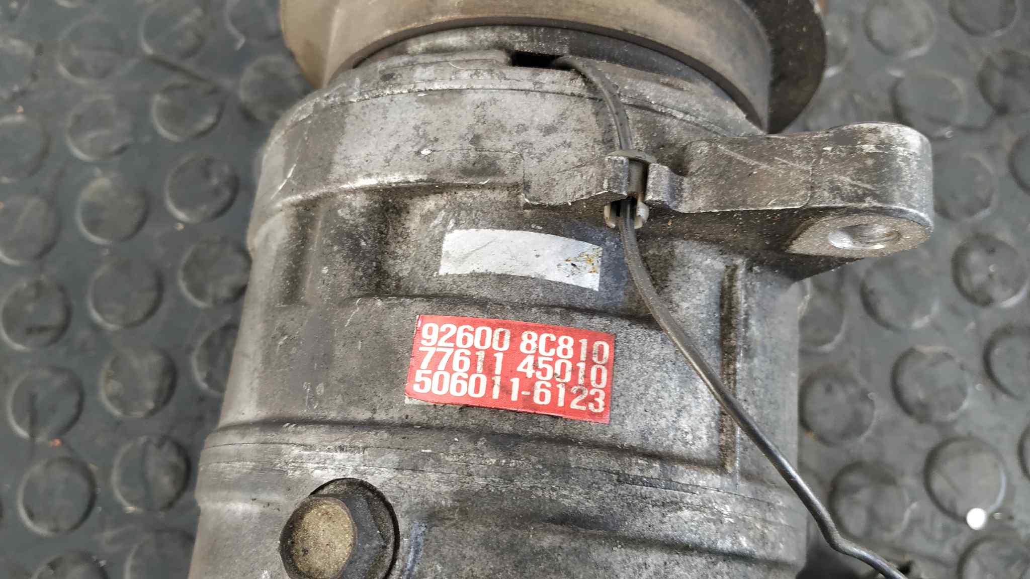 COMPRESOR AIRE ACONDICIONADO NISSAN SERENA (C23M) - vista 3