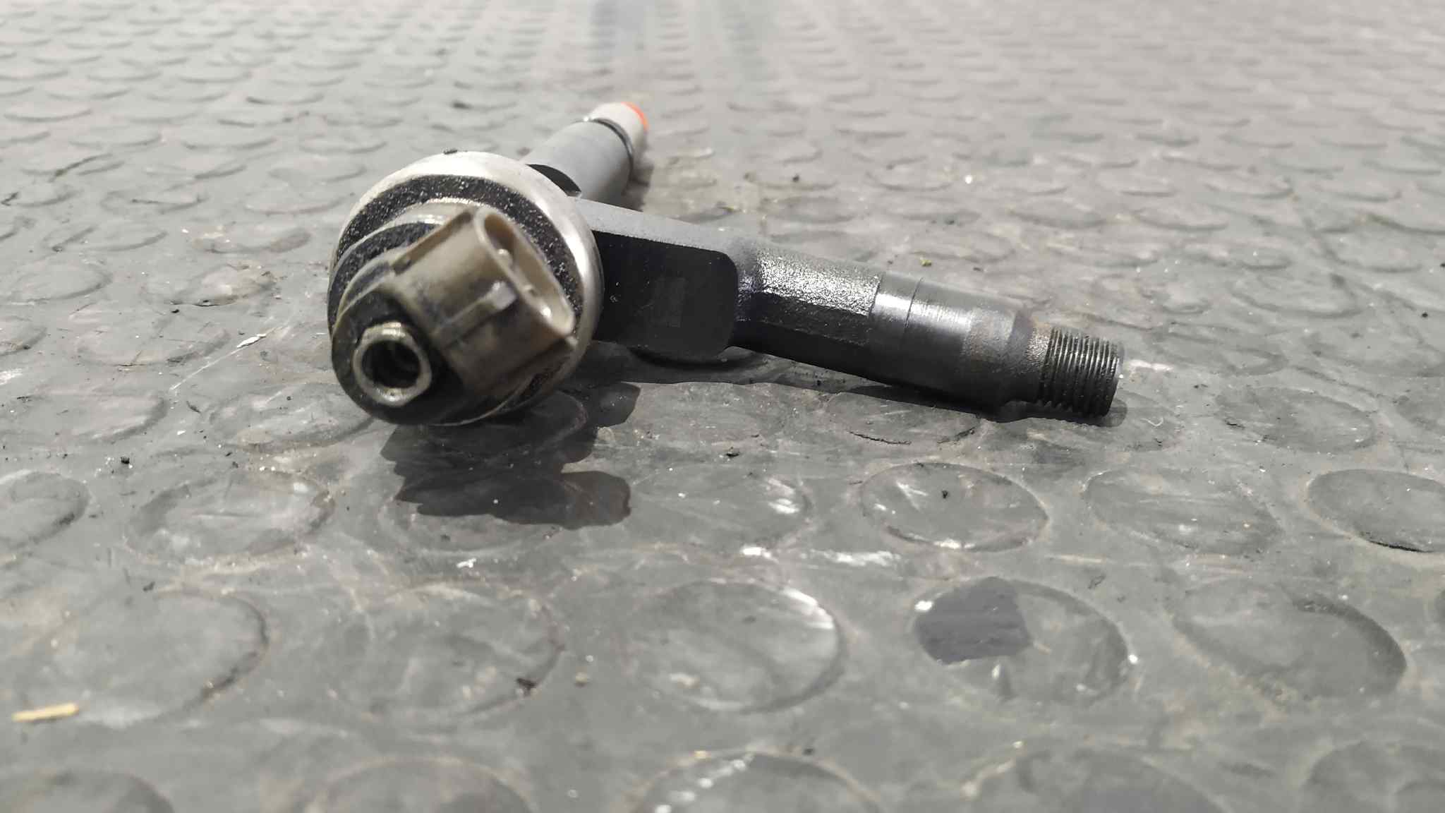 INYECTOR OPEL MERIVA 1.7 - vista 4