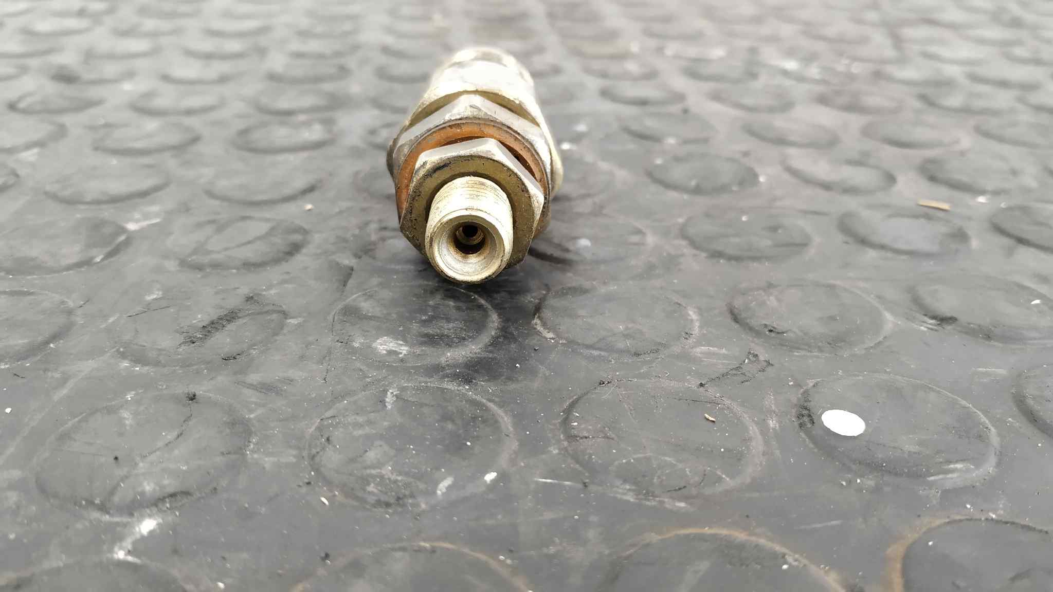 INYECTOR NISSAN ALMERA (N15) - vista 4