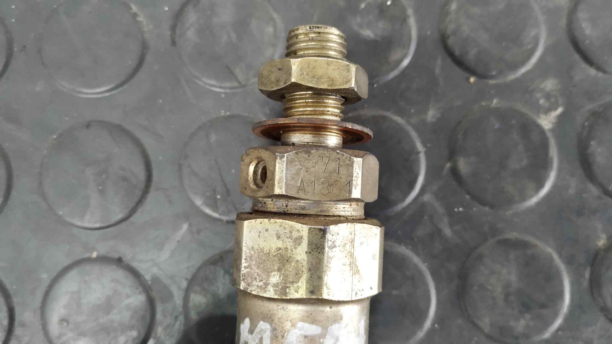 INYECTOR NISSAN ALMERA (N15) - vista 3