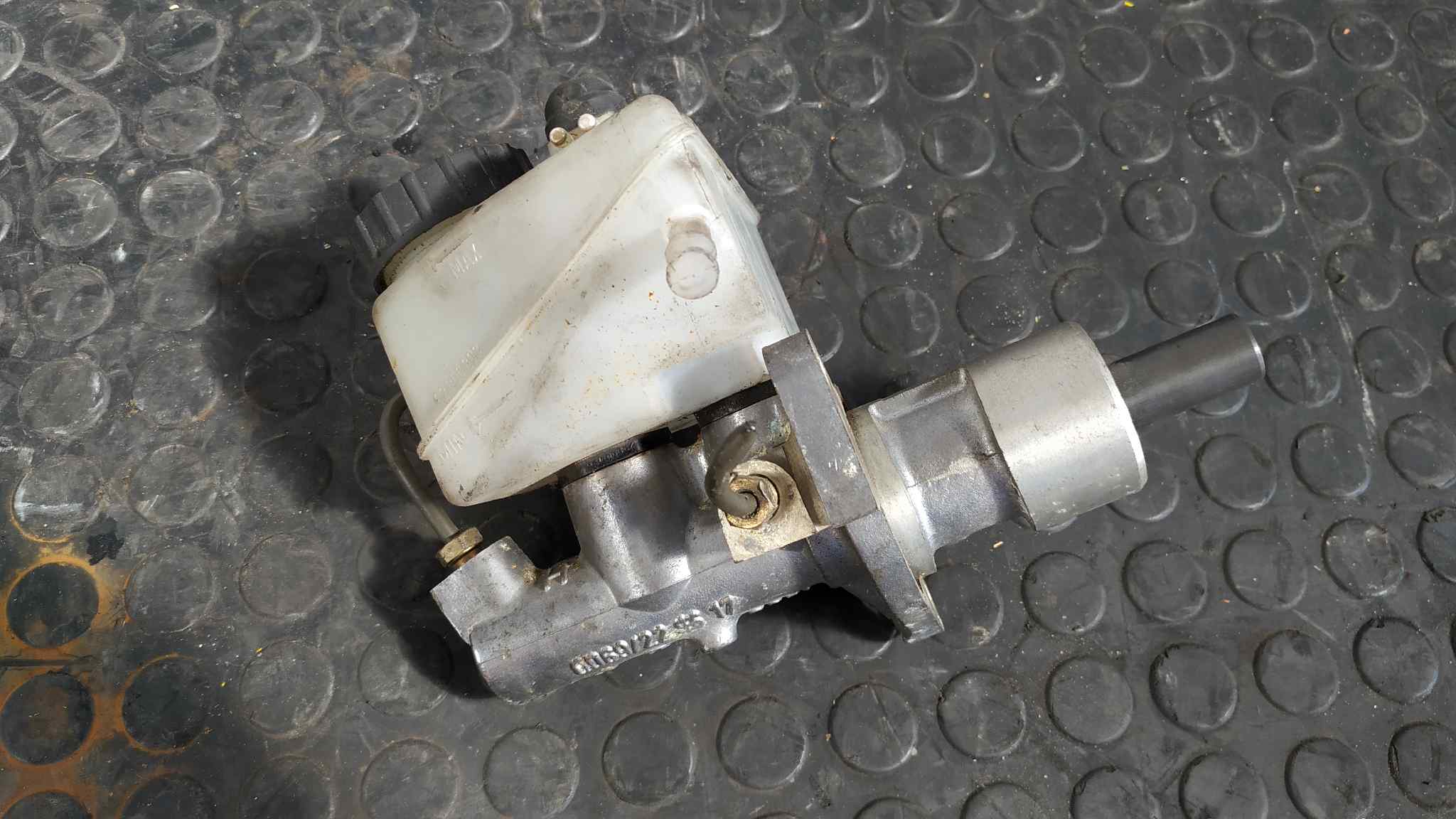 BOMBA FRENO MERCEDES-BENZ CLASE S (W126) - vista 6