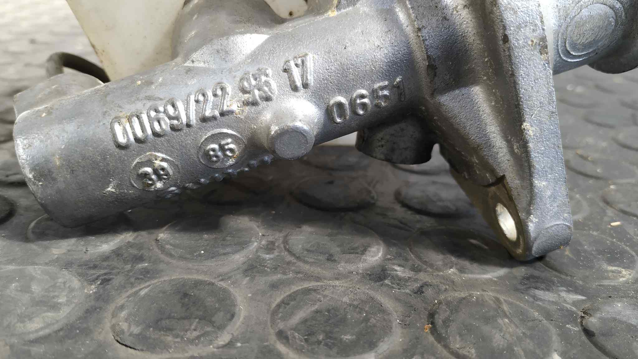 BOMBA FRENO MERCEDES-BENZ CLASE S (W126) - vista 5