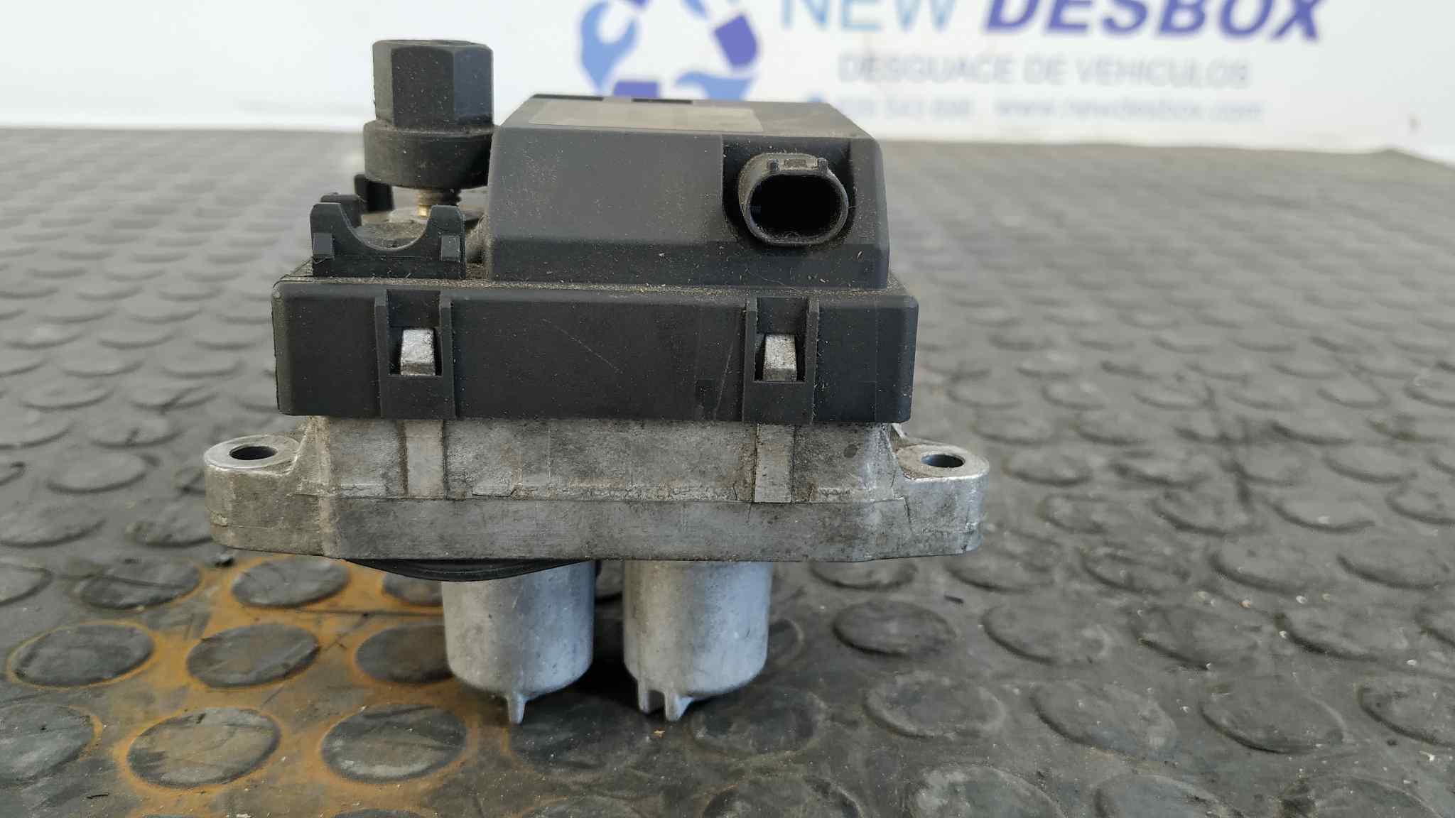 CAJA PRECALENTAMIENTO MERCEDES CLASE S (W220) - vista 2