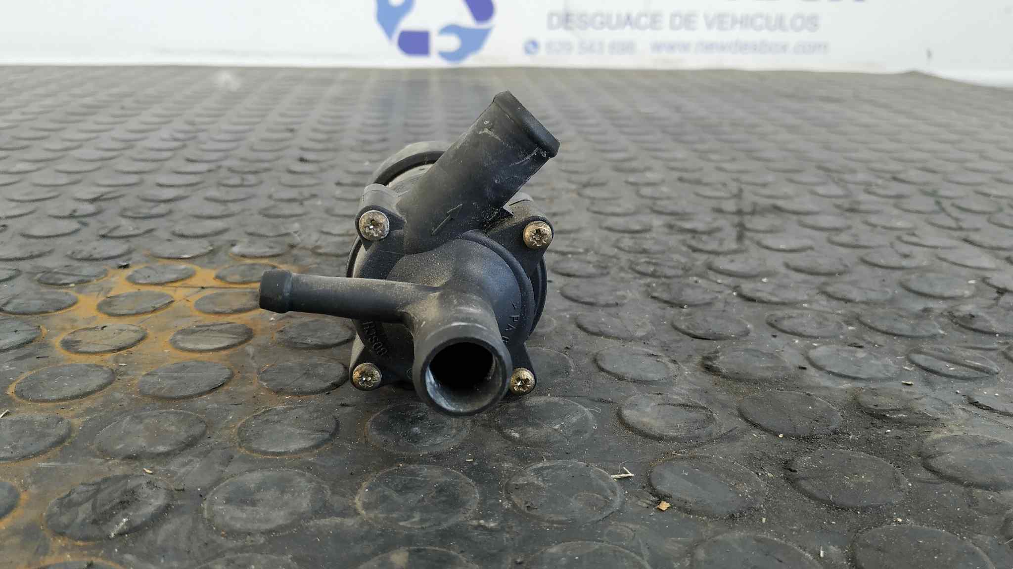 BOMBA AGUA MERCEDES-BENZ CLASE C (W203) SPORTCOUPE - vista 4