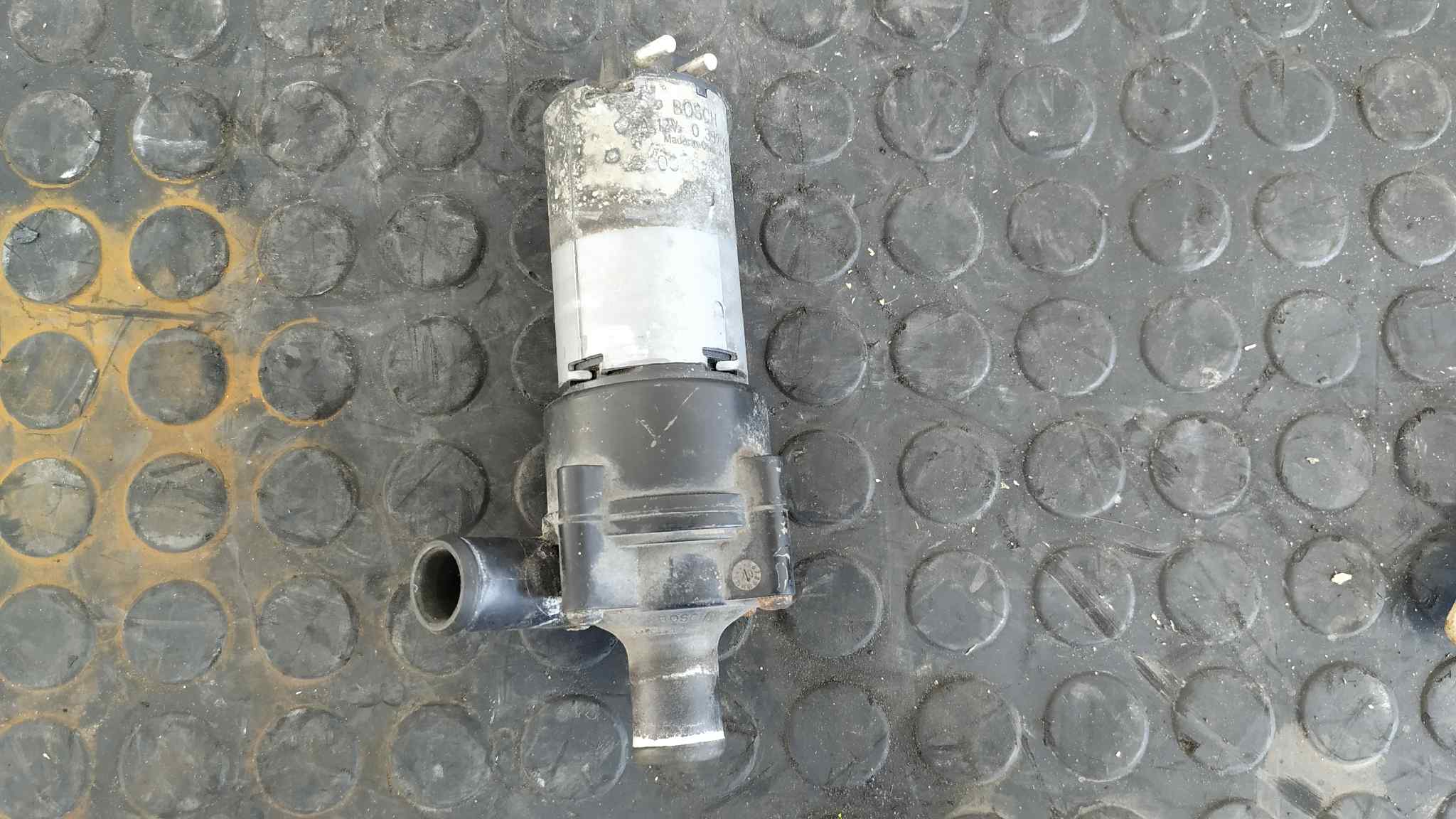 BOMBA AGUA MERCEDES SPRINTER 02.00 - vista 3