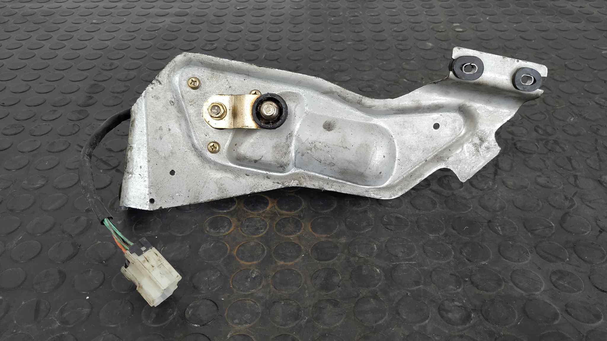 MOTOR LIMPIA DELANTERO NISSAN CABSTAR E - vista 4