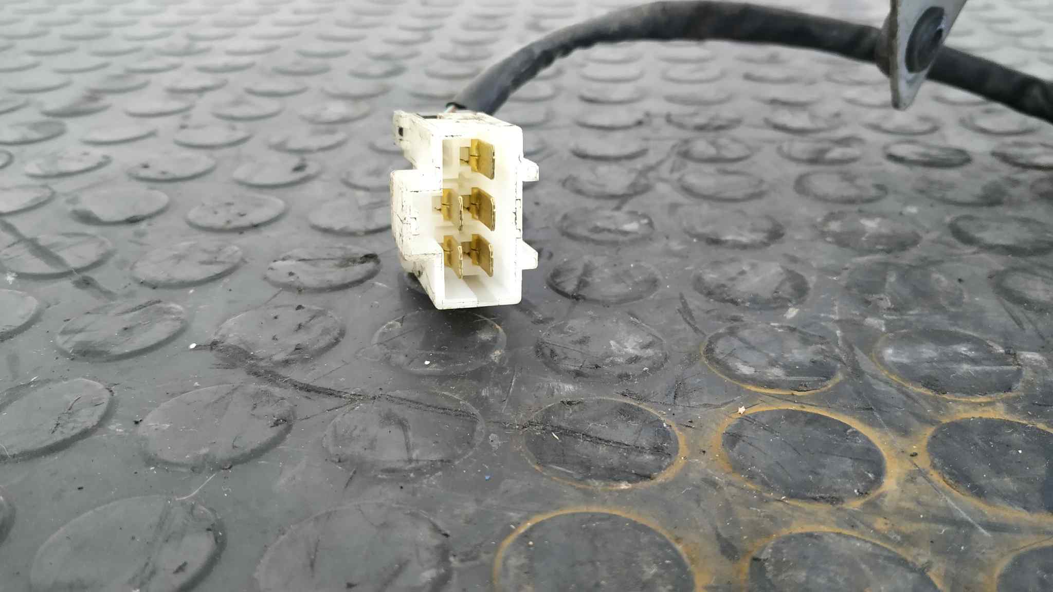 MOTOR LIMPIA DELANTERO NISSAN CABSTAR E - vista 3