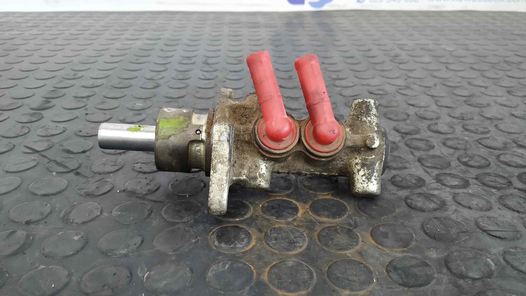 BOMBA FRENO NISSAN TRADE 3.0 - vista 5