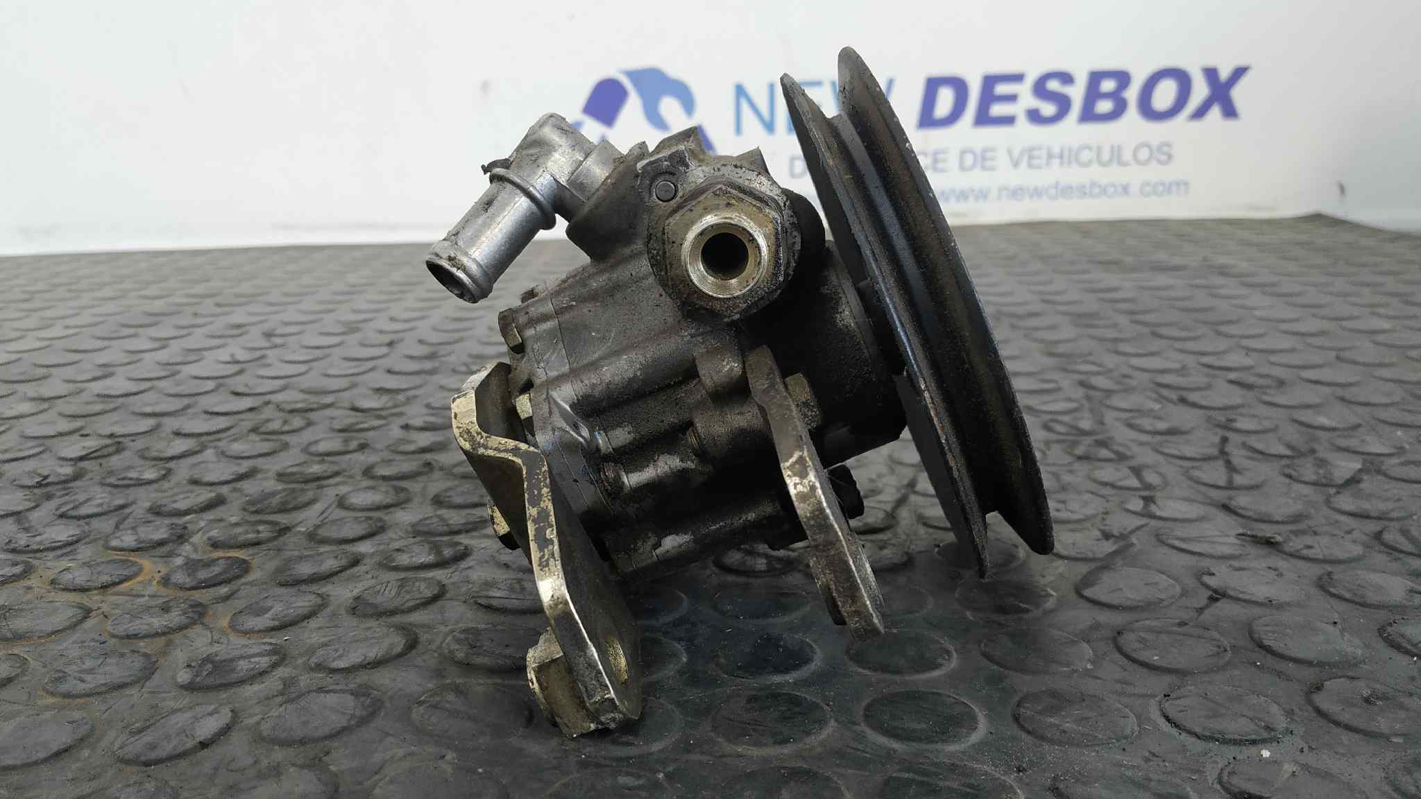 BOMBA DIRECCION NISSAN ATLEON 3.0 - vista 5