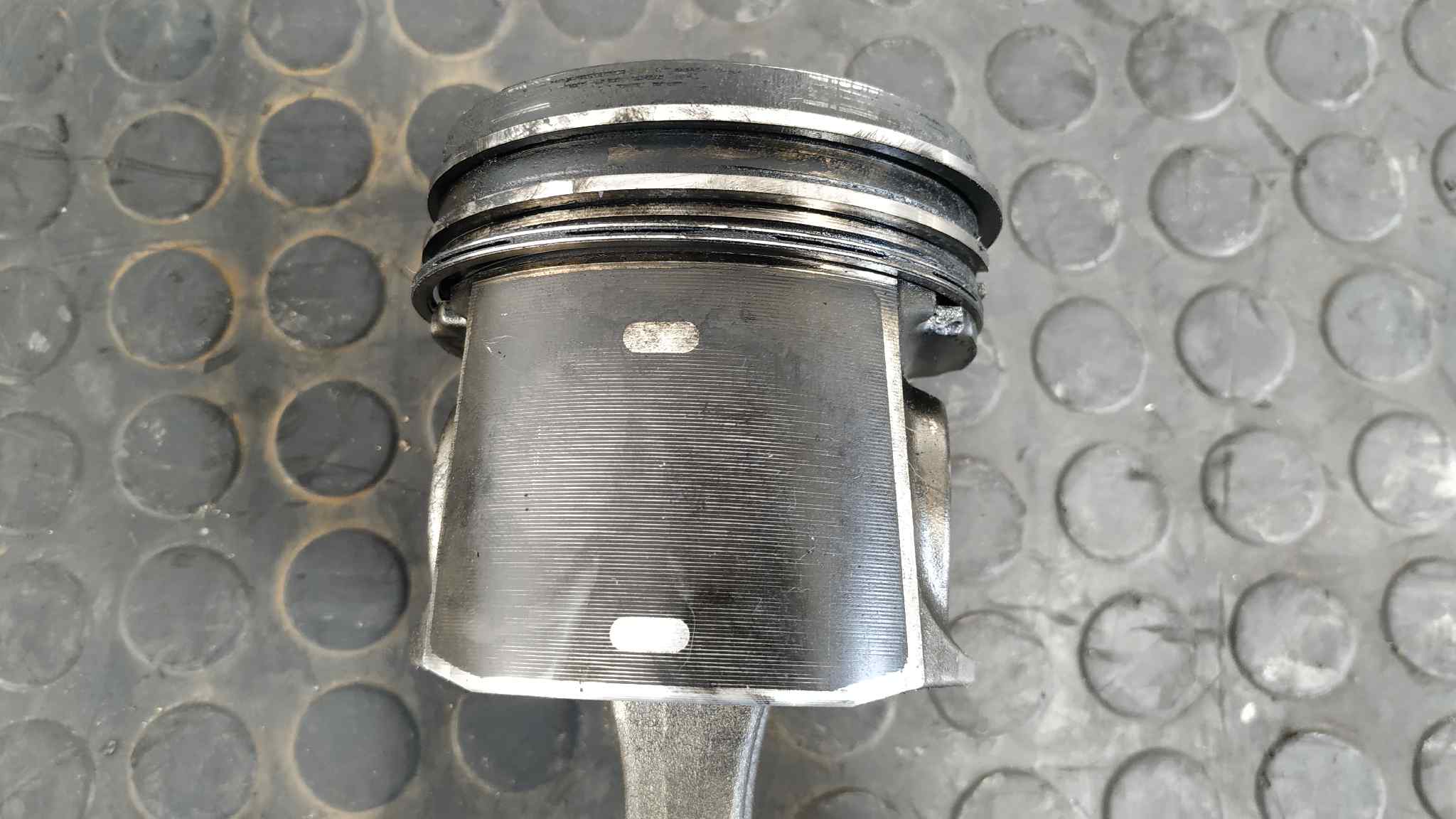 PISTON IVECO DAILY COMBI - vista 5