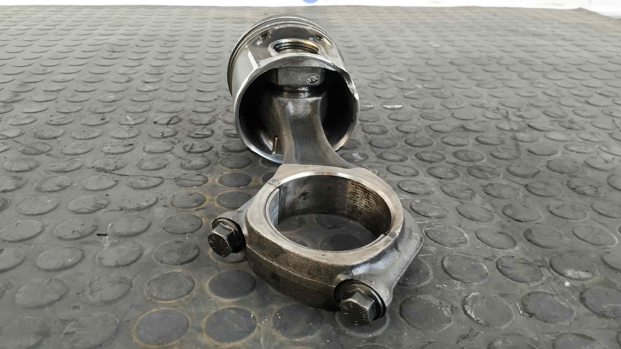 PISTON IVECO DAILY COMBI - vista 2