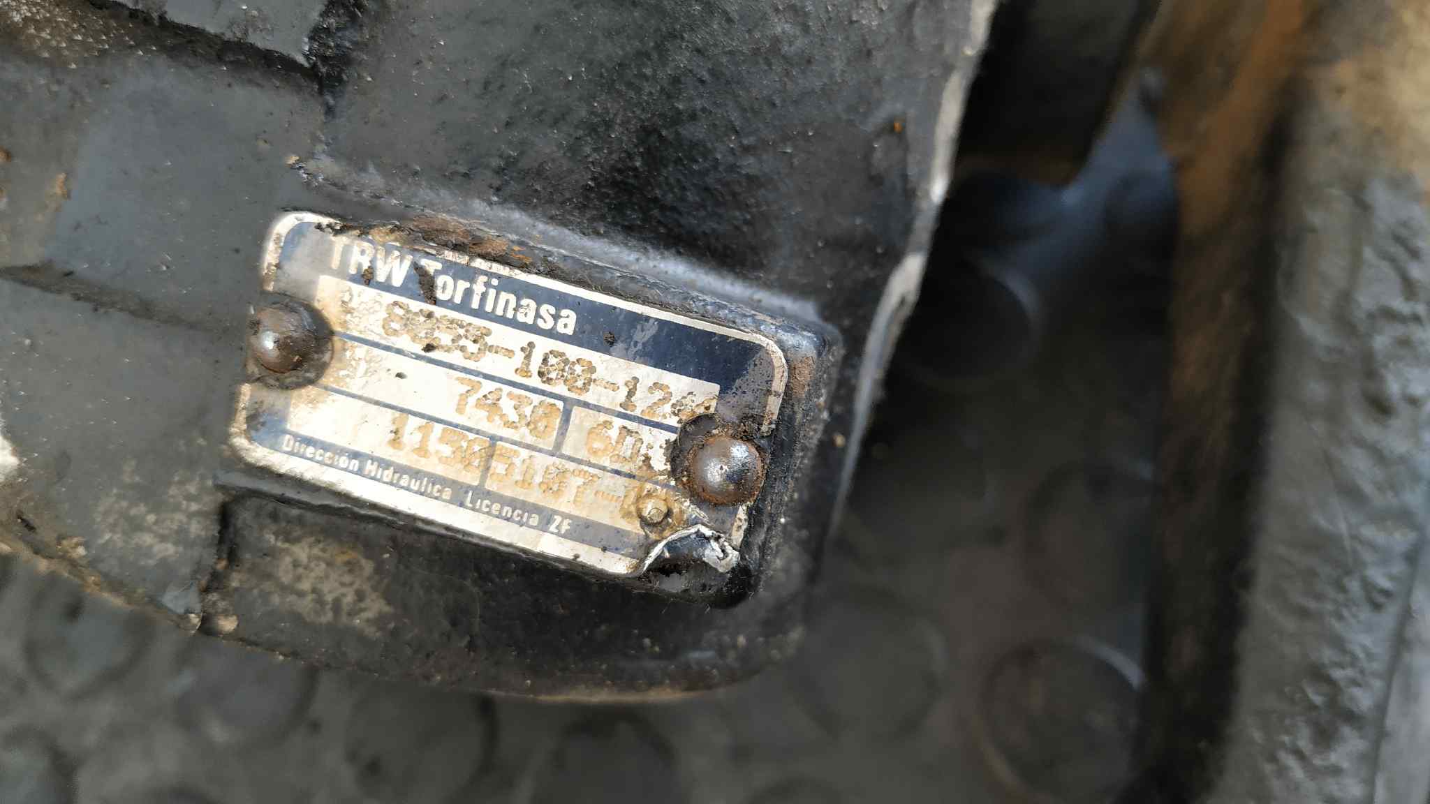 CAJA DIRECCION NISSAN TRADE - vista 4