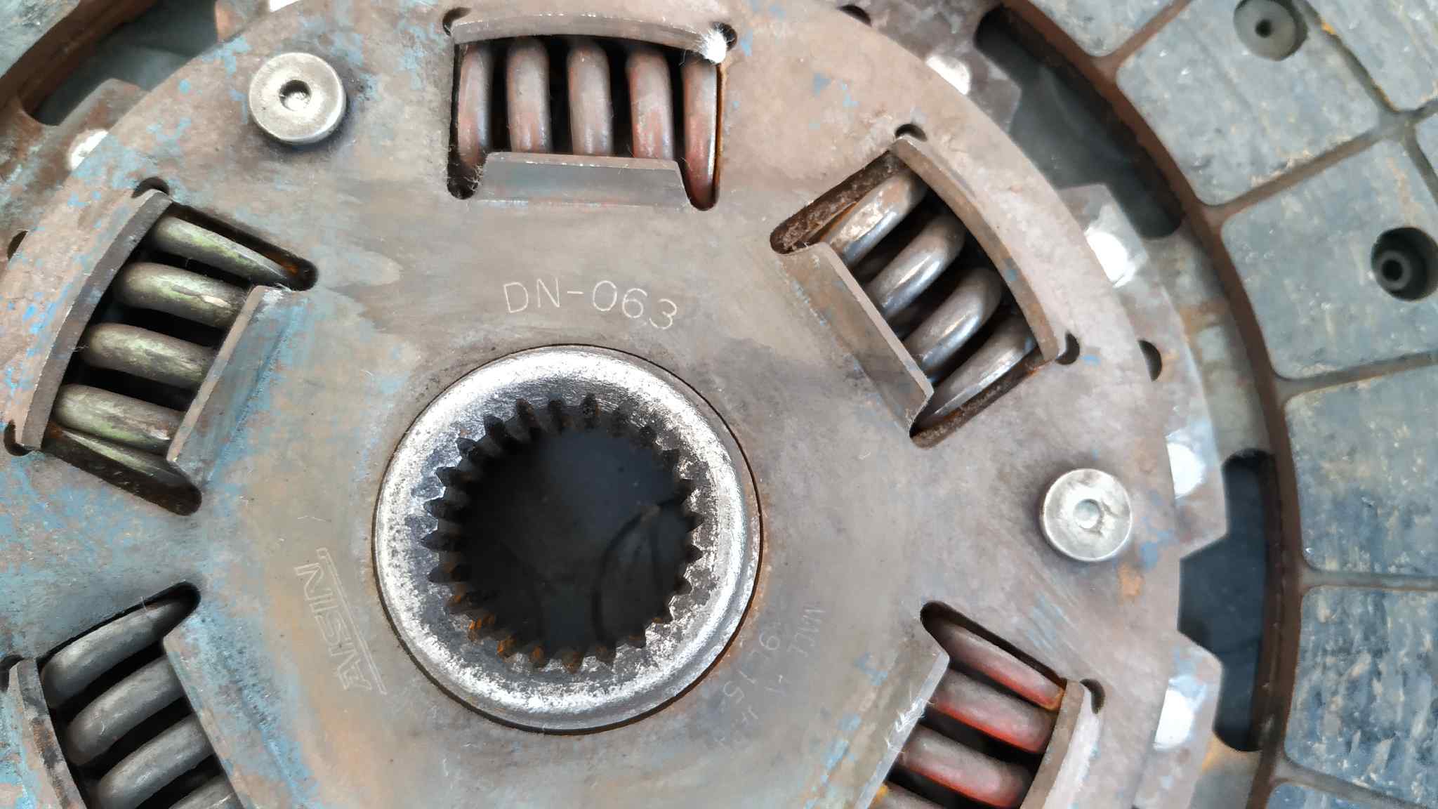 KIT EMBRAGUE NISSAN PICK-UP (D22) - vista 8