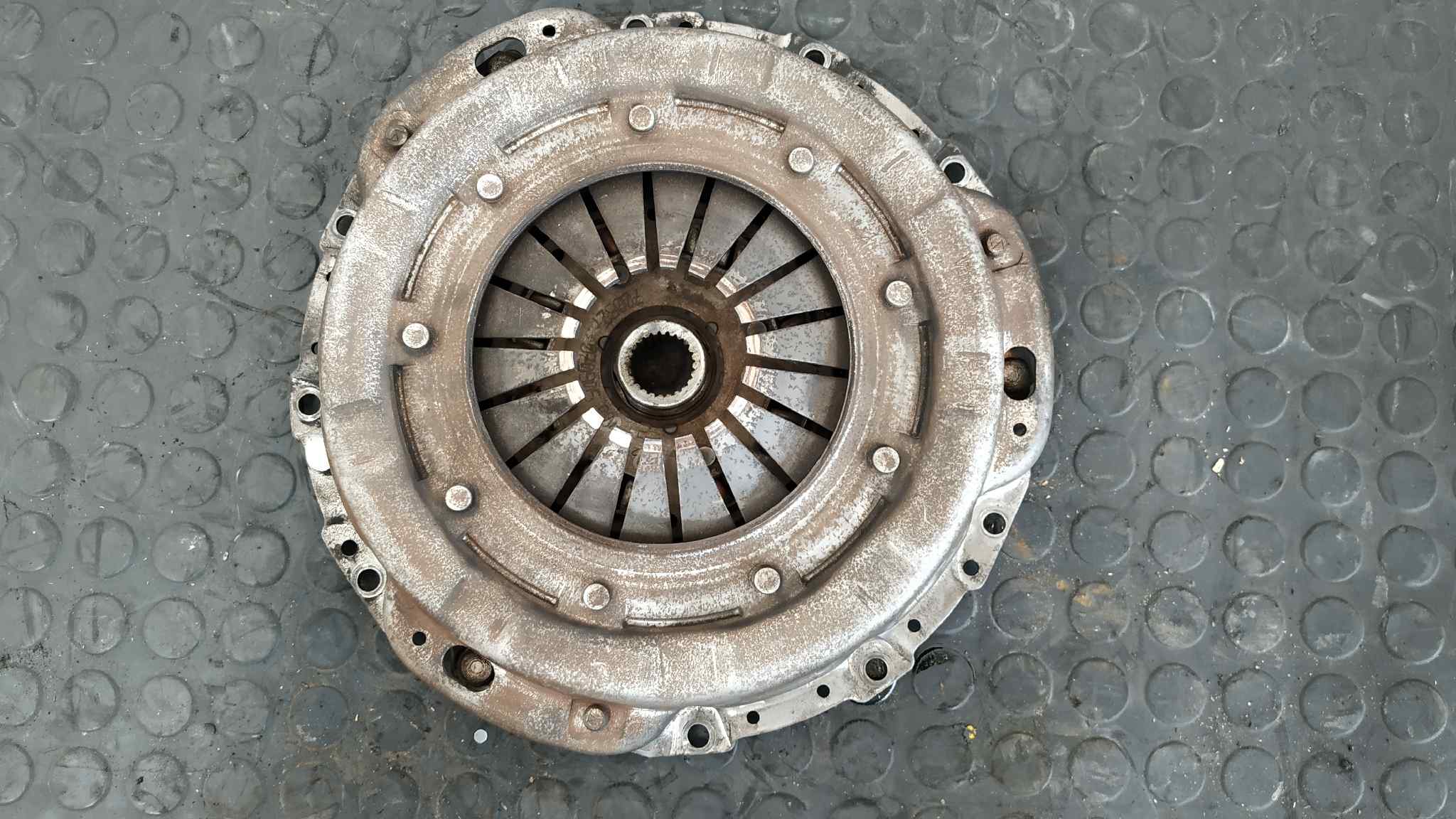 KIT EMBRAGUE NISSAN PATROL (K/W260) - vista 7