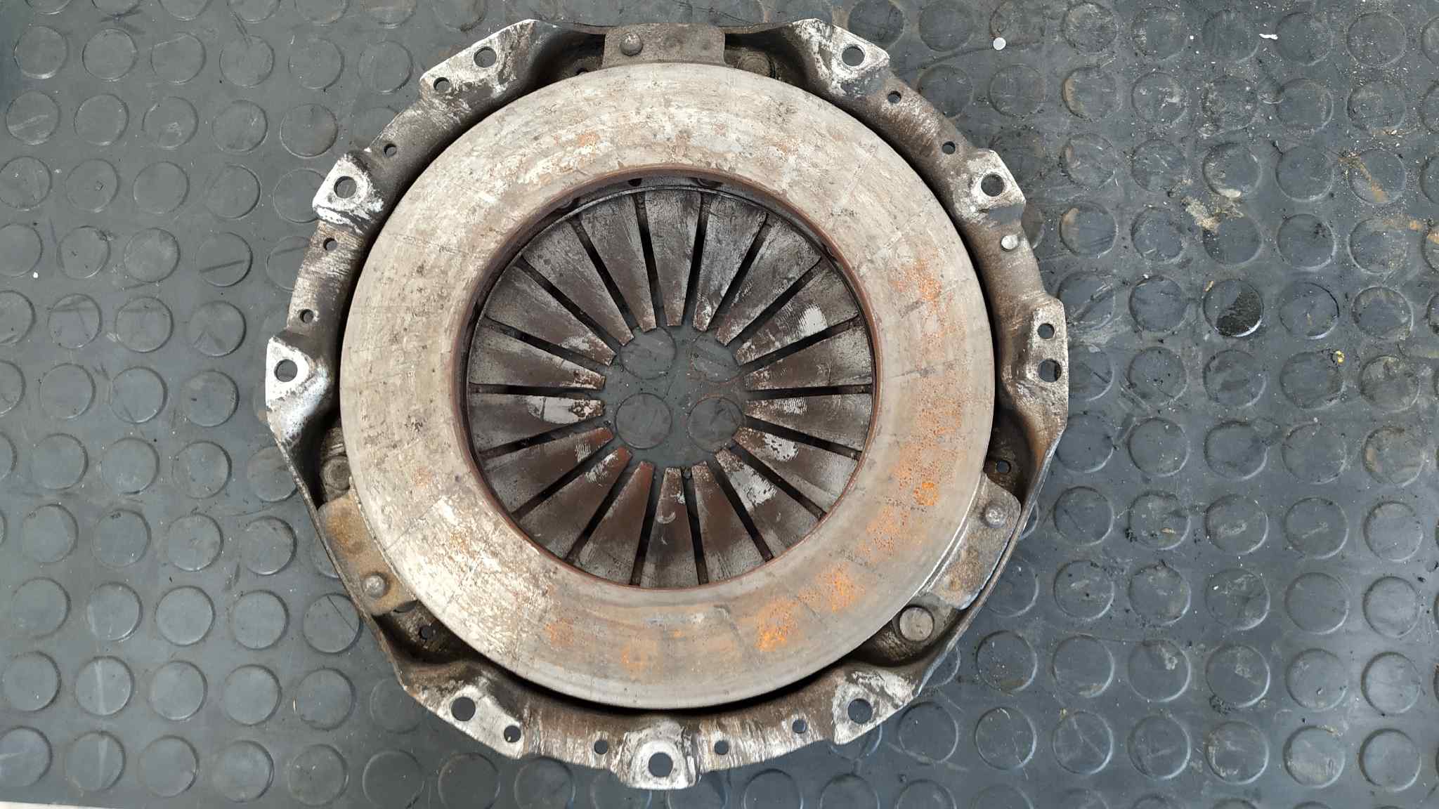 KIT EMBRAGUE NISSAN PATROL (K/W260) - vista 5